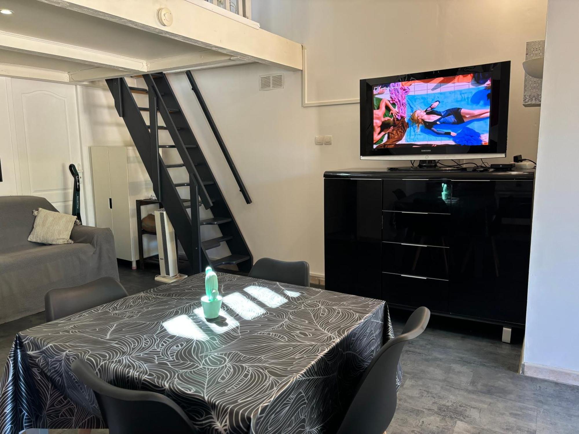 Appart. 4 pers a 6 Kms de Cassis avec acces piscine Roquefort-la-Bédoule Extérieur photo